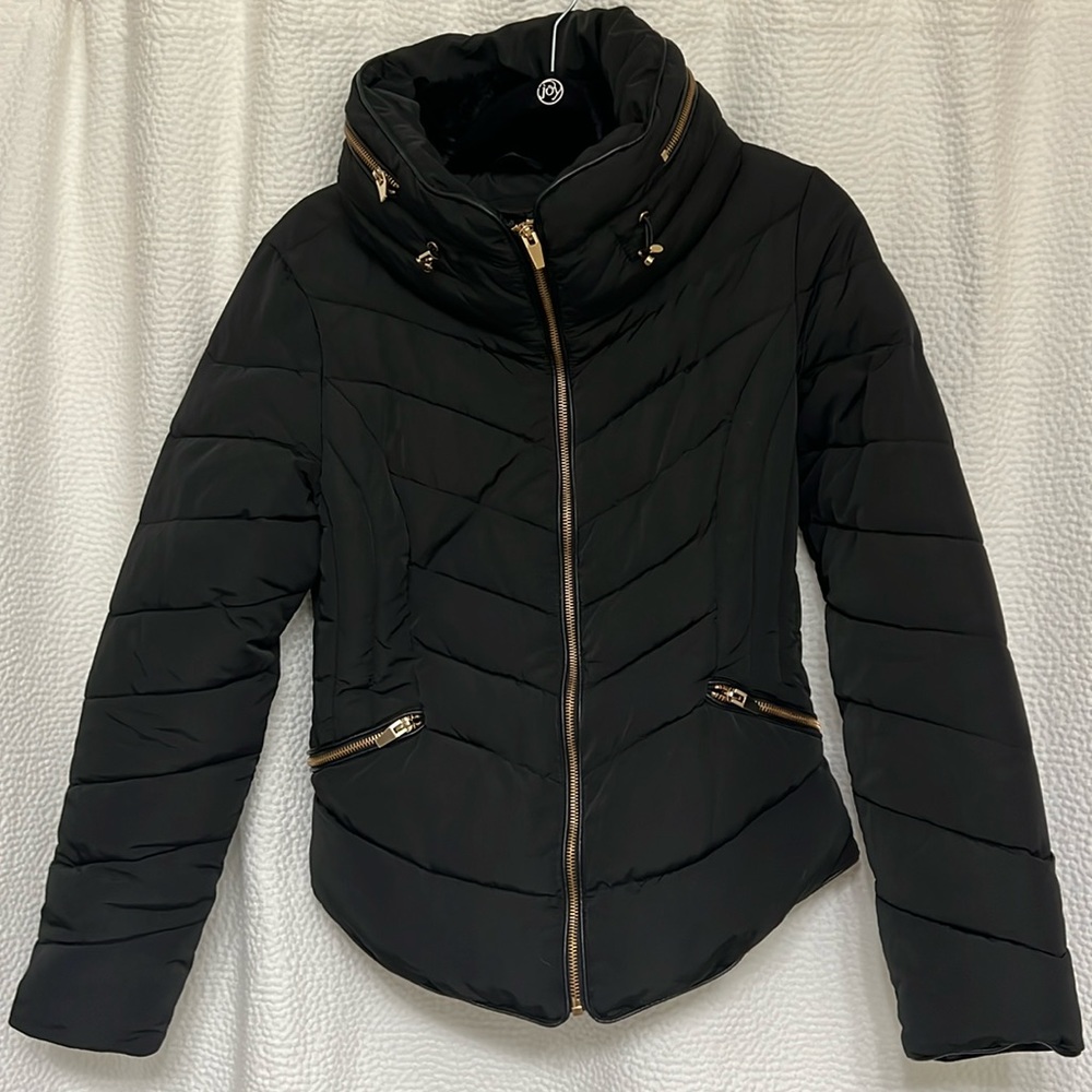 Zara Basic Outerwear black winter puffer jacket